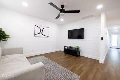 216 E Washington Avenue, Gilbert, AZ 85234 - Photo 6