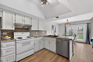 1753 E Jacinto Cir, Mesa, AZ 85204 - Photo 8