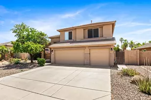 7821 W Robin Ln, Peoria, AZ 85383 - Photo 2