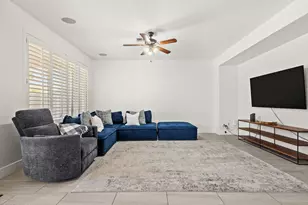 7821 W Robin Ln, Peoria, AZ 85383 - Photo 14