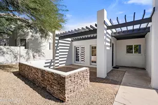 1541 E Las Palmaritas Dr, Phoenix, AZ 85020 - Photo 2