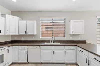 2319 W Beverly Road, Phoenix, AZ 85041 - Photo 8