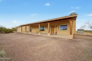45812 W J-1 Ranch Rd, Wickenburg, AZ 85390 - Photo 50