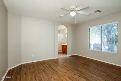 11017 W Wilshire Drive, Avondale, AZ 85392 - Photo 10