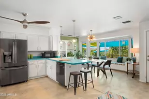 2460 E Claire Dr, Phoenix, AZ 85032 - Photo 8
