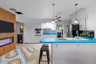 2460 E Claire Dr, Phoenix, AZ 85032 - Photo 6
