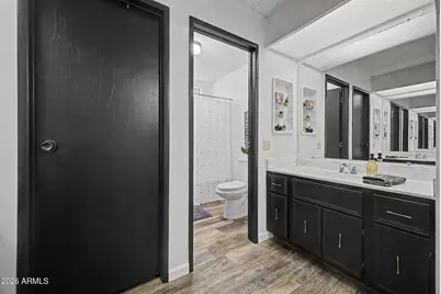 2535 E Oraibi Drive, Phoenix, AZ 85050 - Photo 10