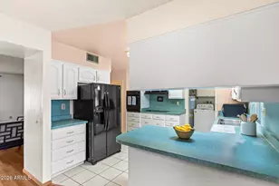 10801 W Caron Dr, Sun City, AZ 85351 - Photo 10