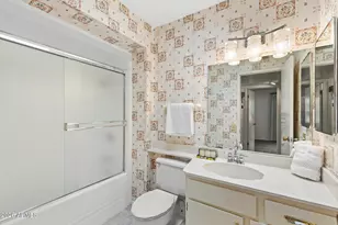 10801 W Caron Dr, Sun City, AZ 85351 - Photo 16