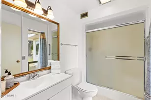 10801 W Caron Dr, Sun City, AZ 85351 - Photo 22