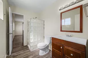 8128 N 41st Dr, Phoenix, AZ 85051 - Photo 8