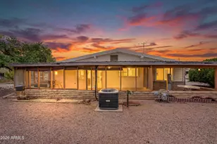 523 S Park View Cir, Mesa, AZ 85208 - Photo 2