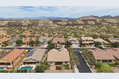 7873 W Fetlock Trail, Peoria, AZ 85383 - Photo 2