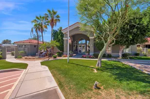 2929 W Yorkshire Dr, Phoenix, AZ 85027 - Photo 24