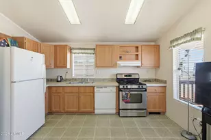 16622 N 1st Dr, Phoenix, AZ 85023 - Photo 12