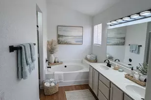 10525 W Runion Dr, Peoria, AZ 85382 - Photo 6