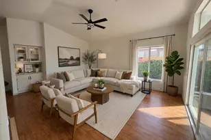 10525 W Runion Dr, Peoria, AZ 85382 - Photo 4