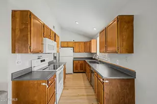 1118 E Utopia Rd, Phoenix, AZ 85024 - Photo 14