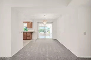 10802 W Hutton Dr, Sun City, AZ 85351 - Photo 16