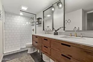 334 W Medlock Dr, Phoenix, AZ 85013 - Photo 20