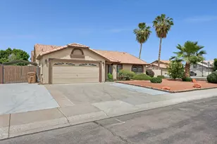 8734 W Bloomfield Rd, Peoria, AZ 85381 - Photo 4