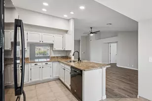 8734 W Bloomfield Rd, Peoria, AZ 85381 - Photo 16