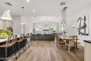 4201 E Cheery Lynn Rd, Phoenix, AZ 85018 - Photo 4