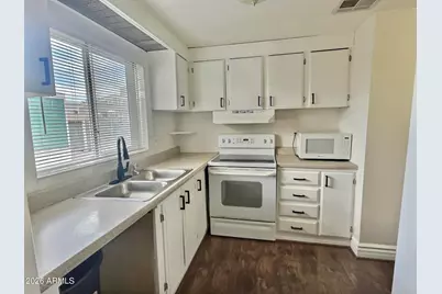 2140 E Michigan Avenue #27, Phoenix, AZ 85022 - Photo 6
