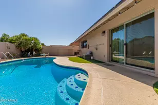 3529 W St Moritz Ln, Phoenix, AZ 85053 - Photo 28
