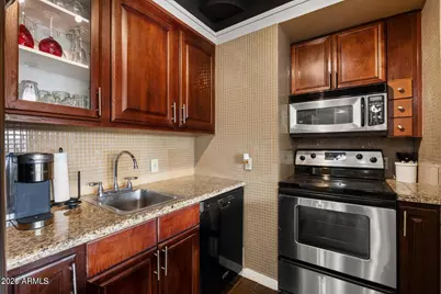 4750 N Central Avenue #2B, Phoenix, AZ 85012 - Photo 10