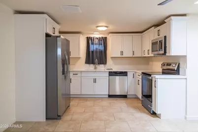 2501 W Hayward Avenue, Phoenix, AZ 85051 - Photo 6