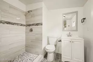 2501 W Hayward Ave, Phoenix, AZ 85051 - Photo 30