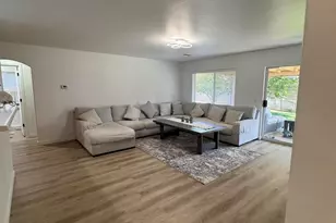 2739 E Beverly Ln, Phoenix, AZ 85032 - Photo 10