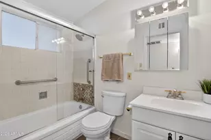 10582 W Oakmont Dr, Sun City, AZ 85351 - Photo 18