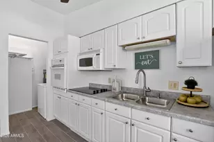 10582 W Oakmont Dr, Sun City, AZ 85351 - Photo 8