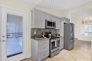 19828 N 90th Dr, Peoria, AZ 85382 - Photo 8