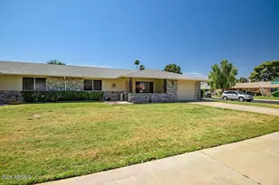 9613 W Oak Ridge Dr, Sun City, AZ 85351 - Photo 2