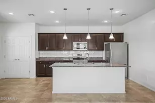 160 N 56th Pl, Mesa, AZ 85205 - Photo 2
