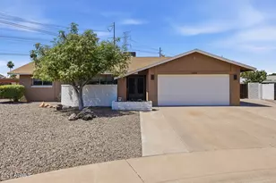6852 S Terrace Rd, Tempe, AZ 85283 - Photo 2