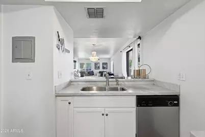 5110 N 31st Way #317, Phoenix, AZ 85016 - Photo 14