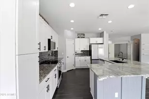 10038 E Los Lagos Vista Ave, Mesa, AZ 85209 - Photo 10