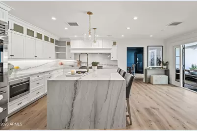 5801 N 70th Place, Paradise Valley, AZ 85253 - Photo 8