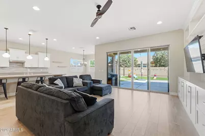 3930 E Chestnut Lane, Gilbert, AZ 85298 - Photo 10