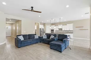 3930 E Chestnut Ln, Gilbert, AZ 85298 - Photo 8