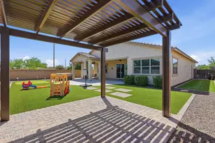 3930 E Chestnut Ln, Gilbert, AZ 85298 - Photo 4