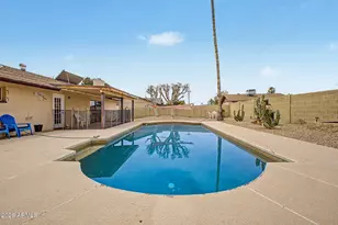 3048 W Acoma Dr, Phoenix, AZ 85053 - Photo 20