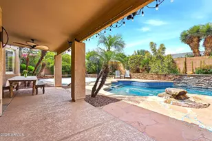 4332 E Melinda Ln, Phoenix, AZ 85050 - Photo 8