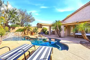 4332 E Melinda Ln, Phoenix, AZ 85050 - Photo 6
