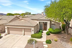 4332 E Melinda Ln, Phoenix, AZ 85050 - Photo 2