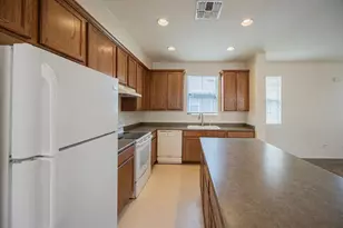 2032 N 78th Glen, Phoenix, AZ 85035 - Photo 8
